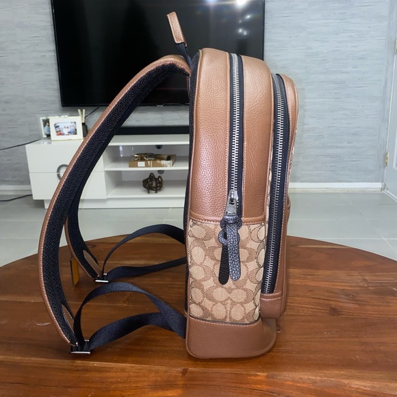 COACH - Picture 4 of 6